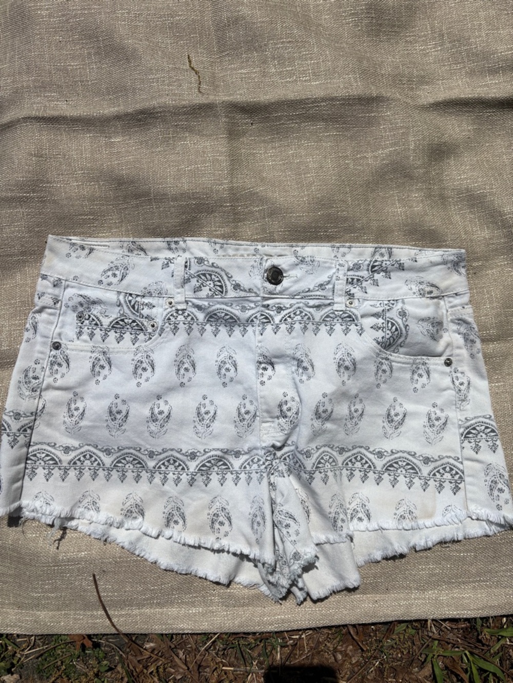 American Eagle Outfitters White Paisley-Print Denim Cutoff Shorts